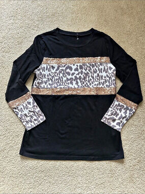 NWOT Animal Print Long Sleeve Top in Black Size Medium